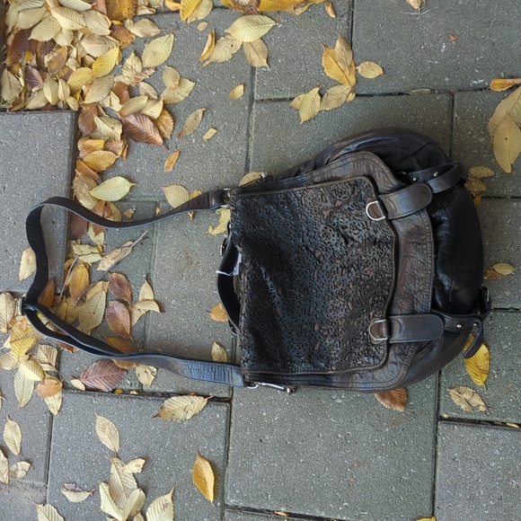 CC Skye Leather Bag - Picture 3 of 5